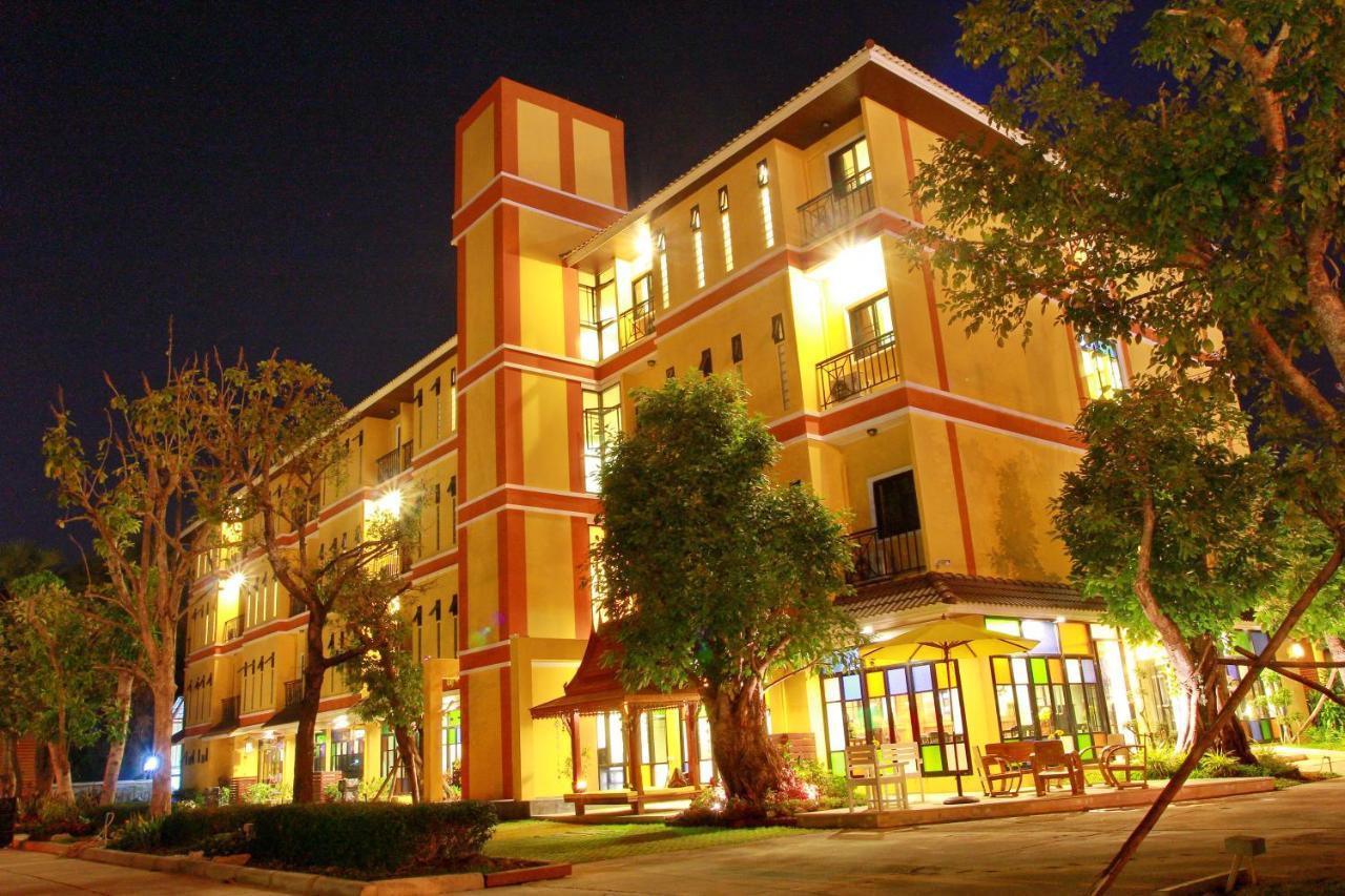 Boonme Heritage Phitsanulok Extérieur photo