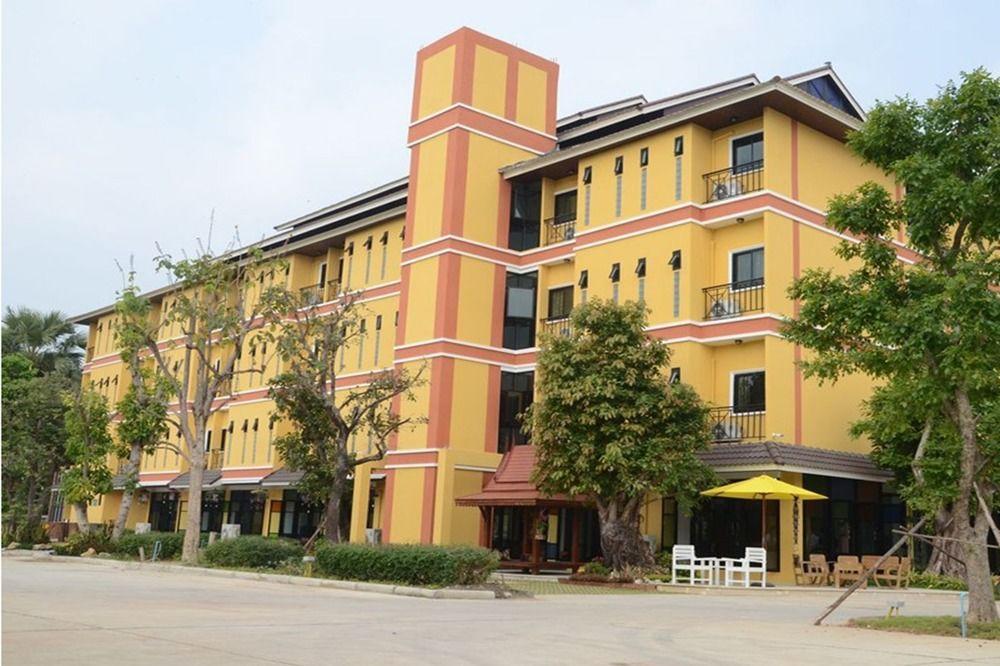 Boonme Heritage Phitsanulok Extérieur photo